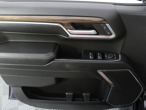 Used 2024 Chevrolet Silverado 1500 LT AWD/4WD image 14