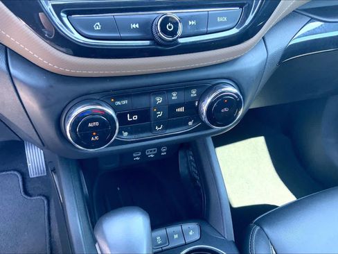 Used 2021 Chevrolet TrailBlazer ACTIV w/ Convenience Package FWD image 34