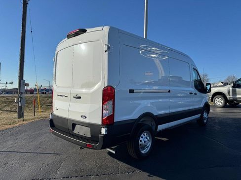 New 2026 Ford Transit 250 148 Medium Roof Extended AWD w/ Load Area Protection Package image 3
