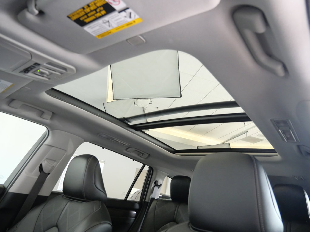 Used 2023 Toyota Highlander Platinum AWD/4WD image 28