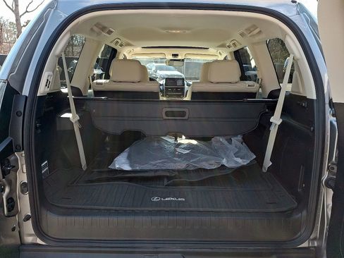 Used 2023 Lexus GX 460 Premium image 29