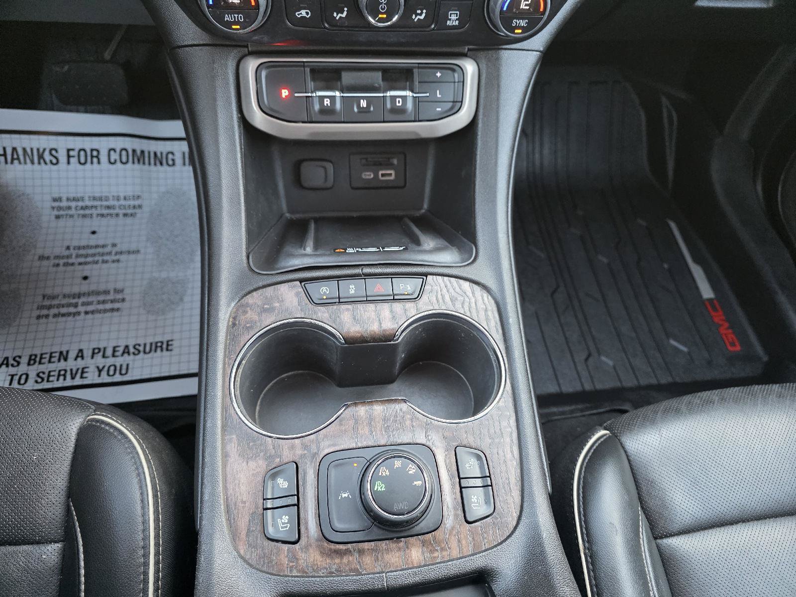 Used 2023 GMC Acadia Denali w/ Denali Ultimate Package AWD/4WD image 14