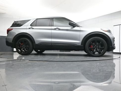 Certified 2022 Ford Explorer ST w/ Equipment Group 401A AWD/4WD image 32
