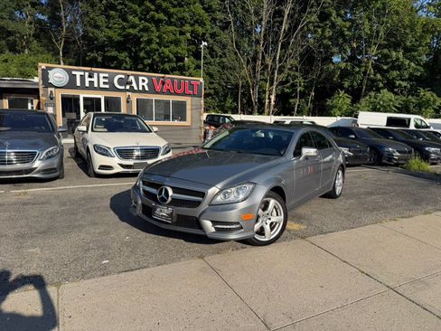 Used 2012 Mercedes-Benz CLS 550 4MATIC image 2