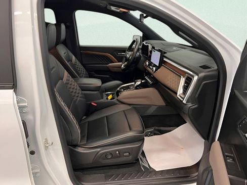 Used 2023 GMC Canyon Denali AWD/4WD image 10