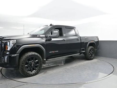 Used 2024 GMC Sierra 3500 AT4 w/ AT4 Premium Plus Package AWD/4WD image 7