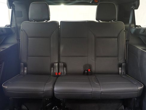 Used 2021 GMC Yukon SLT w/ SLT Luxury Plus Package AWD/4WD image 37