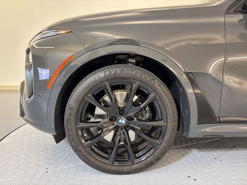 Used 2024 BMW X7 xDrive40i w/ M Sport Package image 11