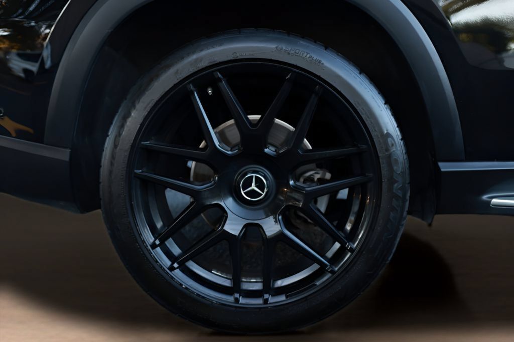 Used 2020 Mercedes-Benz GLE 350 4MATIC w/ 3rd Row Seat Package image 46