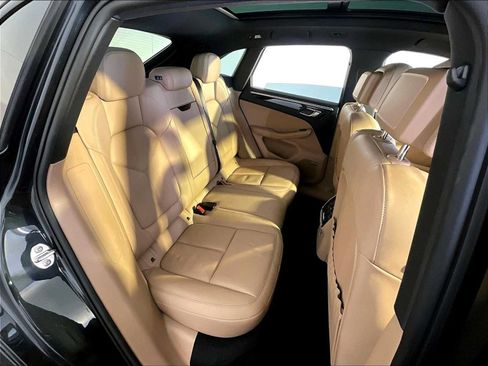 Certified 2020 Porsche Macan AWD/4WD image 23