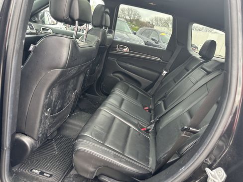 Used 2014 Jeep Grand Cherokee Overland w/ Advanced Technology Group AWD/4WD image 16