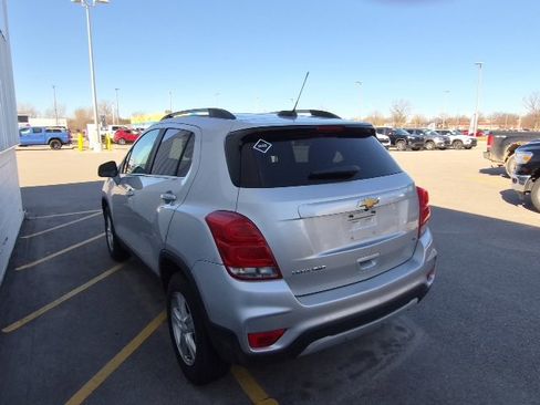 Used 2018 Chevrolet Trax LT w/ LT Convenience Package image 7