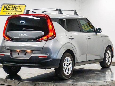 Used 2022 Kia Soul LX w/ Technology Package image 4