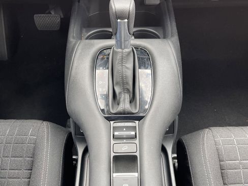 Used 2023 Honda HR-V LX image 11
