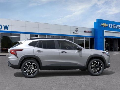 New 2026 Chevrolet Trax RS image 5