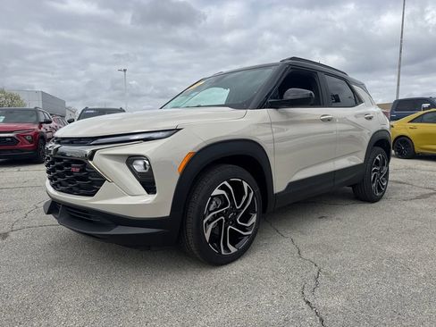 New 2026 Chevrolet TrailBlazer RS w/ Driver Confidence Package image 2