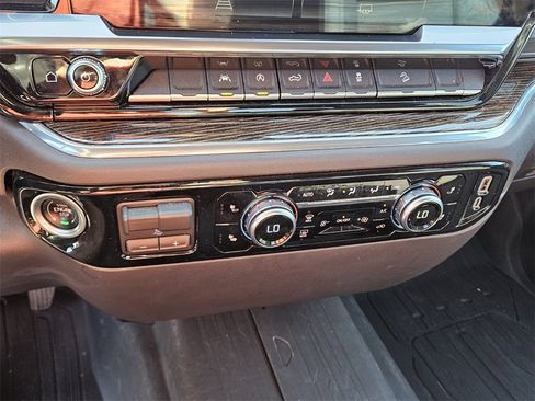 Certified 2024 GMC Sierra 1500 Elevation image 21