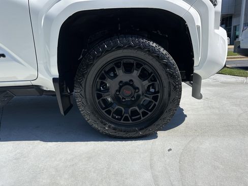 Used 2025 Toyota Tacoma SR5 RWD image 13