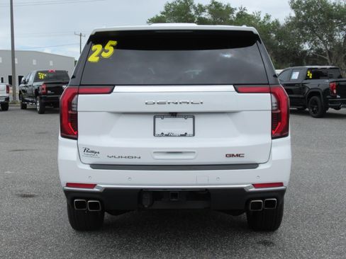 Used 2025 GMC Yukon XL Denali AWD/4WD image 6