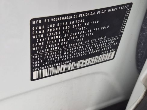 Used 2023 Volkswagen Tiguan SE FWD image 37