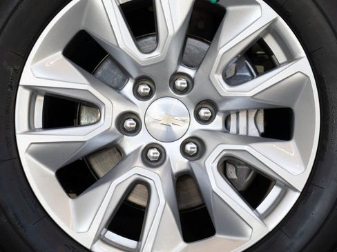 Used 2023 Chevrolet Silverado 1500 Custom RWD image 10