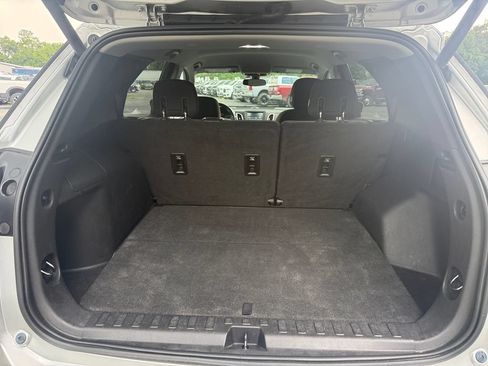 Used 2018 Chevrolet Equinox LT FWD image 30