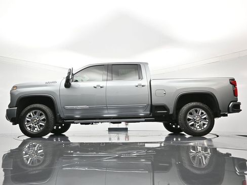 New 2026 Chevrolet Silverado 2500 High Country w/ High Country Premium Package AWD/4WD image 46