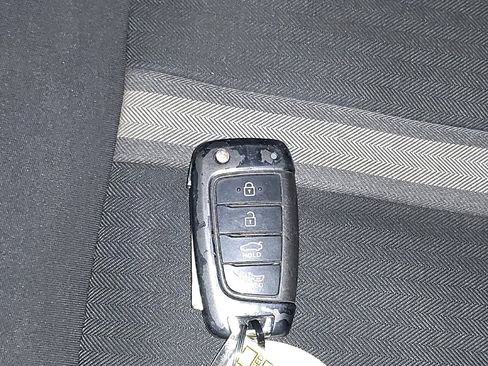 Used 2023 Hyundai Sonata SE w/ Preferred Accessory Package FWD image 32