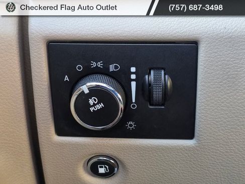 Used 2014 Jeep Grand Cherokee Limited w/ Luxury Group II image 12