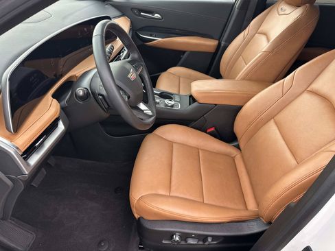 Certified 2024 Cadillac XT4 Premium Luxury AWD/4WD image 18