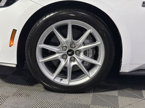 Used 2025 Ford Mustang GT Premium RWD image 16