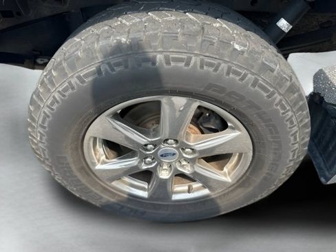 Used 2020 Ford F150 XLT w/ Equipment Group 302A Luxury AWD/4WD image 9