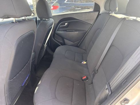 Used 2014 Kia Rio EX FWD image 7