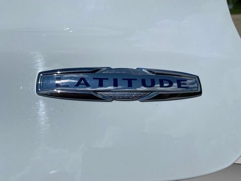 Used 2024 Jeep Compass Latitude AWD/4WD image 18