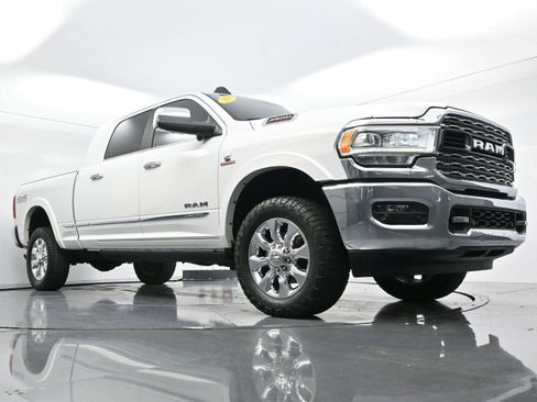 Used 2020 RAM 2500 Limited AWD/4WD image 41