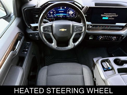 Used 2022 Chevrolet Silverado 1500 LT image 2