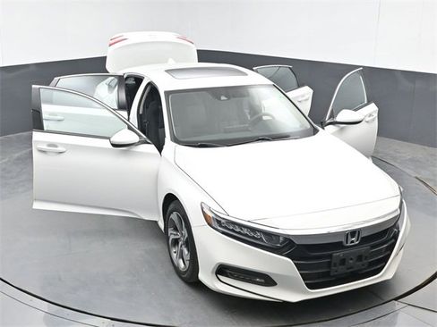 Used 2018 Honda Accord EX image 47