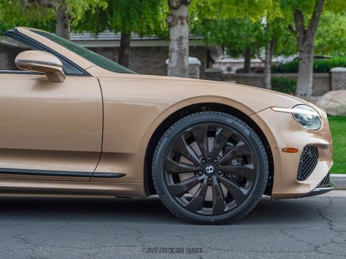Used 2026 Bentley Continental GTC image 11