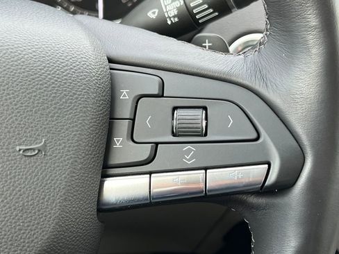 Used 2022 Cadillac XT4 Premium Luxury w/ Enhanced Visibility Package image 20