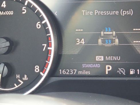 Used 2025 Nissan Pathfinder SV FWD image 22