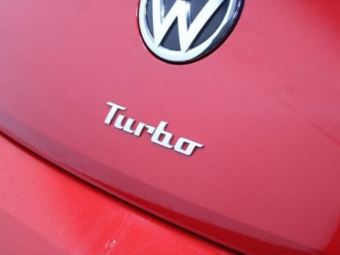 Used 2013 Volkswagen Beetle 2.0T FWD image 5