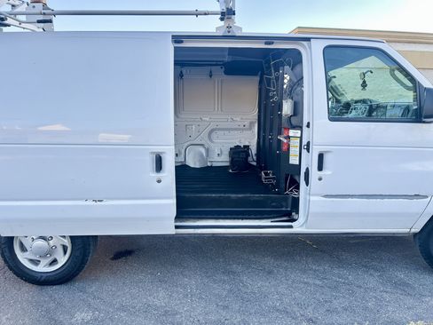 Used 2013 Ford E-150 and Econoline 150 image 25