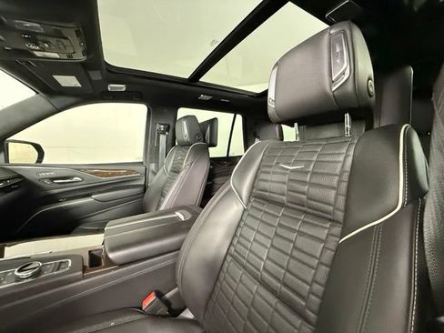 Certified 2024 Cadillac Escalade Sport Platinum w/ LPO, ONYX Package AWD/4WD image 6