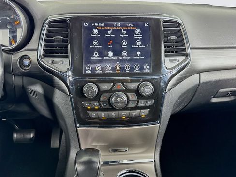 Used 2021 Jeep Grand Cherokee Laredo X AWD/4WD image 13