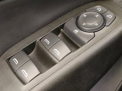 Used 2022 Chevrolet Equinox LT w/ Driver Convenience Package image 27