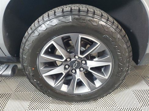 Used 2023 Chevrolet Tahoe Z71 w/ Luxury Package AWD/4WD image 11
