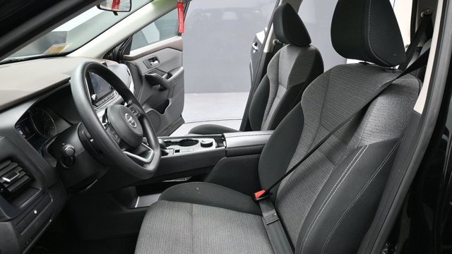 Used 2021 Nissan Rogue SV AWD/4WD image 21