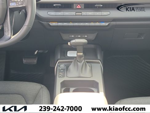 New 2027 Kia Seltos S FWD image 18