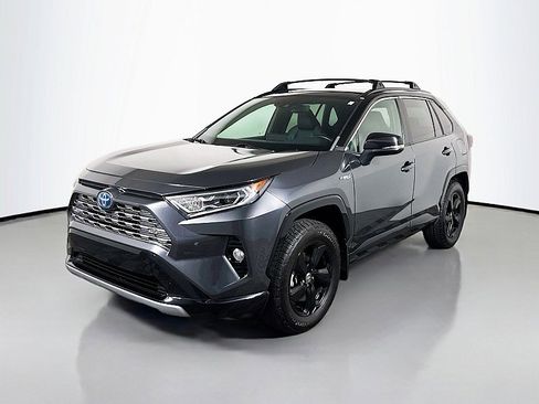 Used 2021 Toyota RAV4 XSE image 3