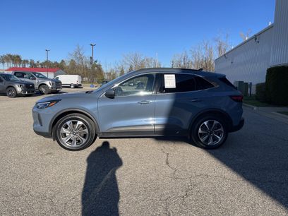 Certified 2025 Ford Escape Platinum